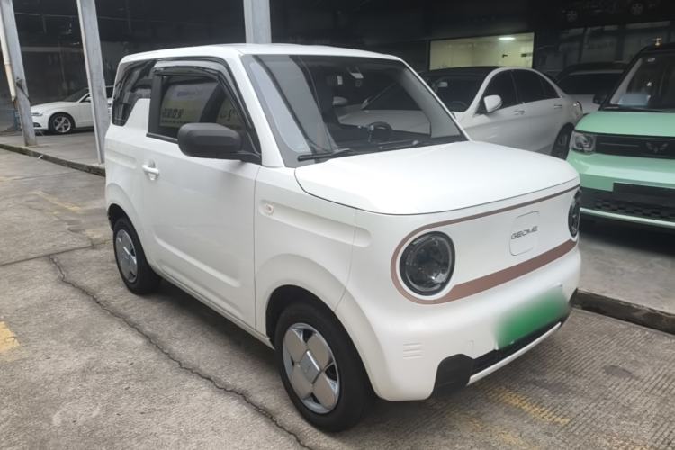 Used Geely Galaxy Panda 2024 Panda Mini 200km Endurance Bear Front Right 45 Deg