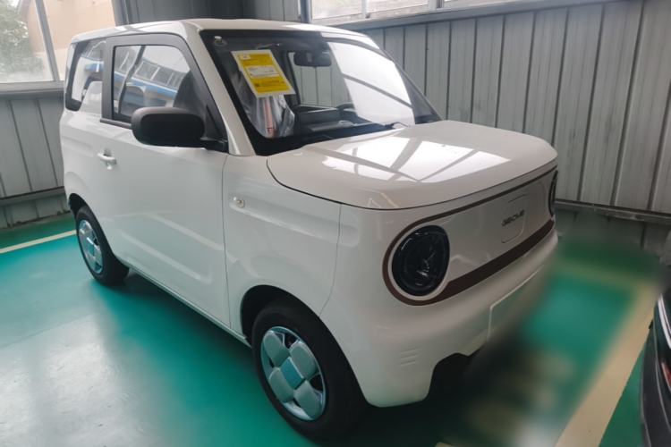 Used Geely Galaxy Panda 2024 Panda Mini 200km Longteng PRO Edition Front Right 45 Deg