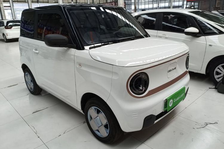Used Geely Galaxy Panda 2024 Panda Mini 200km Endurance Bear Front Right 45 Deg