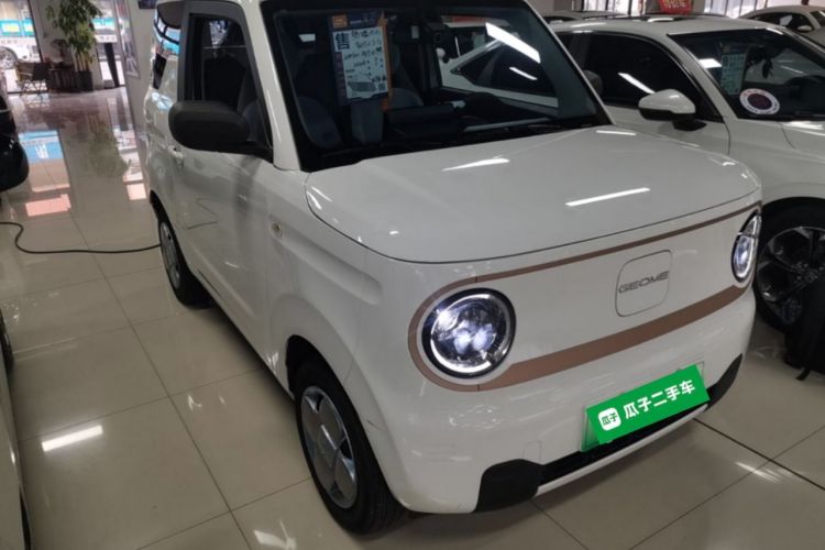 Used Geely Galaxy Panda 2024 Panda Mini 200km Endurance Bear Front Right 45 Deg