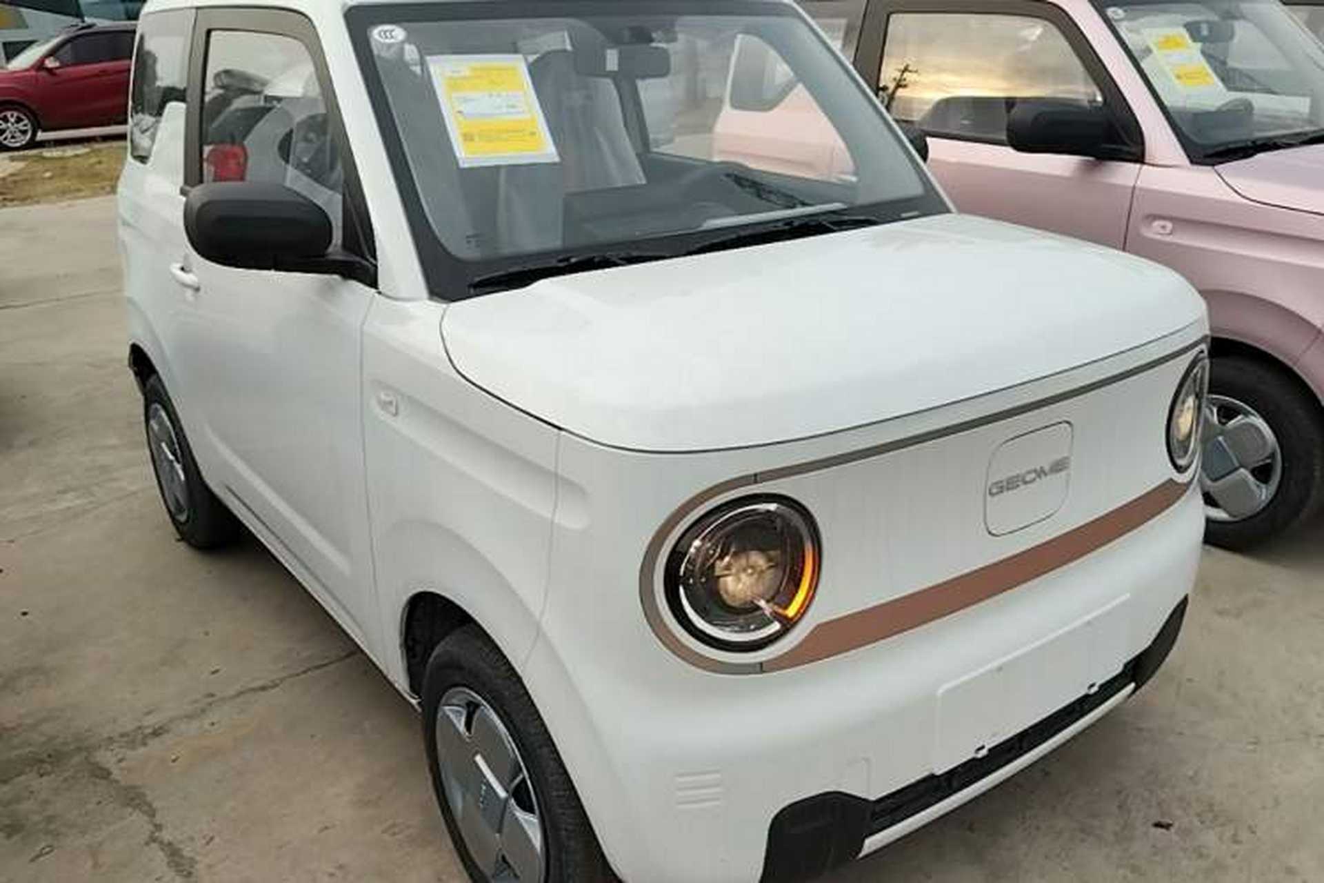 Used Geely Galaxy Panda 2024 Panda Mini 200km Endurance Bear Front Right 45 Deg