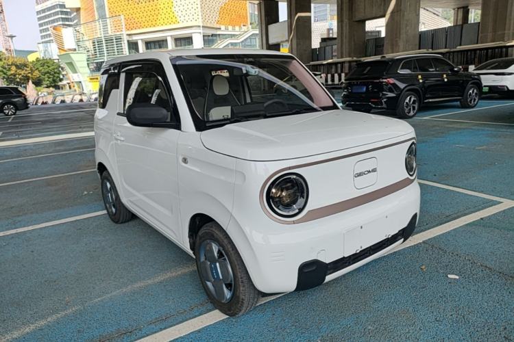 Used Geely Galaxy Panda 2024 Panda Mini 200km Dragon Edition Front Right 45 Deg