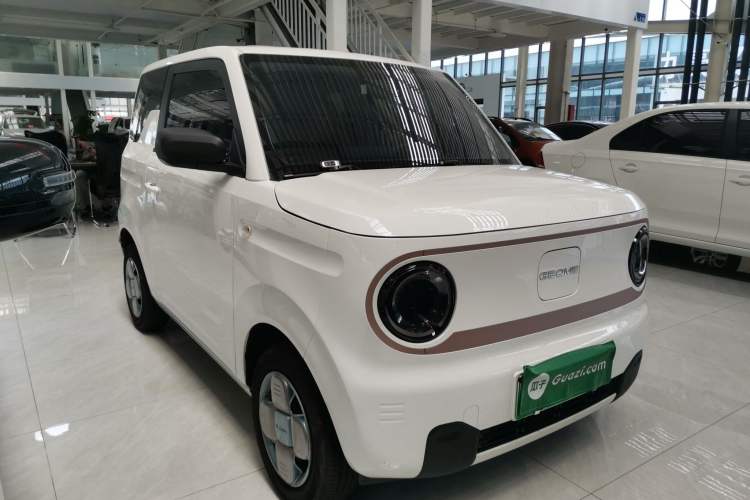 Used Geely Galaxy Panda 2024 Panda Mini 200km Endurance Bear Front Right 45 Deg