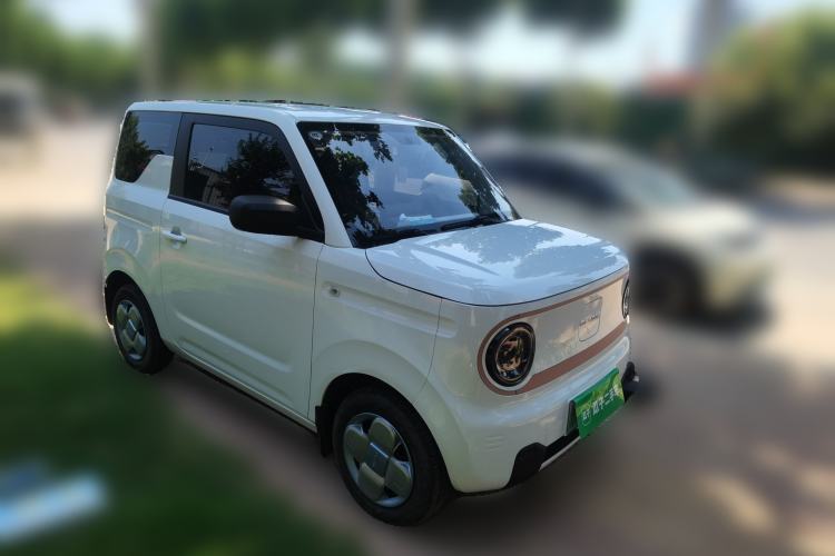 Used Geely Galaxy Panda 2024 Panda Mini 200km Endurance Bear Front Right 45 Deg