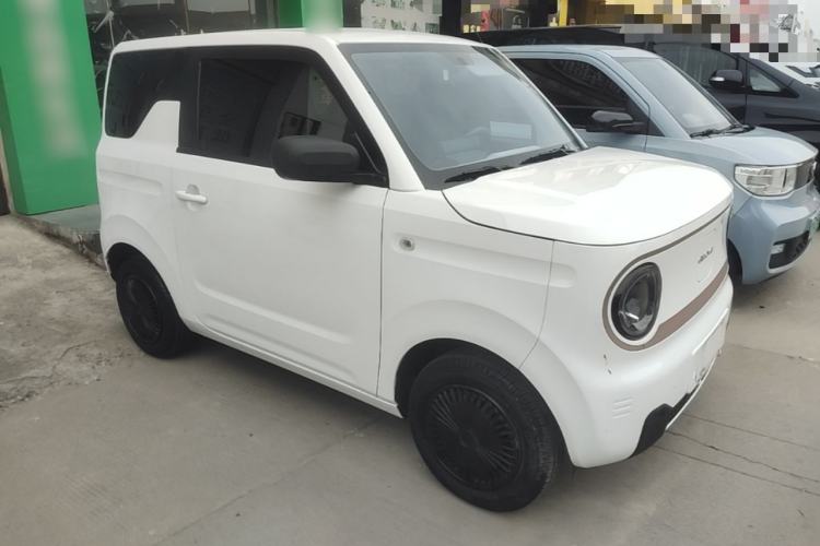 Used Geely Galaxy Panda 2024 Panda Mini 200km Endurance Bear Front Right 45 Deg