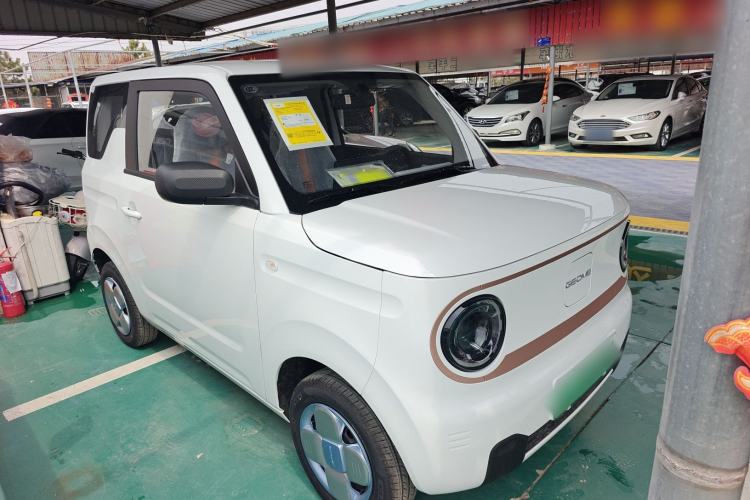Used Geely Galaxy Panda 2024 Panda Mini 200km Endurance Bear Front Right 45 Deg