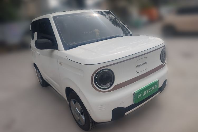 Used Geely Galaxy Panda 2024 Panda Mini 200km Endurance Bear Front Right 45 Deg