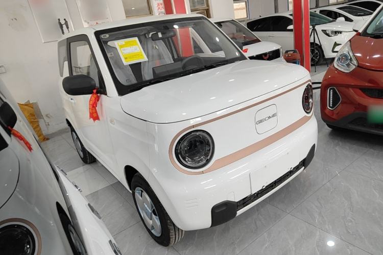 Used Geely Galaxy Panda 2024 Panda Mini 200km Endurance Bear Front Right 45 Deg
