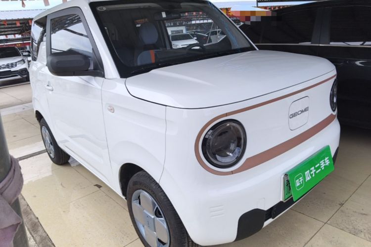 Used Geely Galaxy Panda 2024 Panda Mini 200km Endurance Bear Front Right 45 Deg