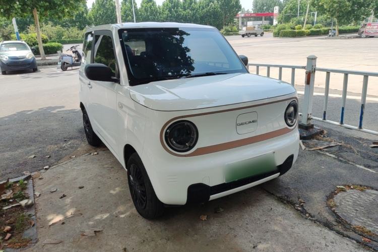 Used Geely Galaxy Panda 2024 Panda Mini 200km Endurance Bear Front Right 45 Deg