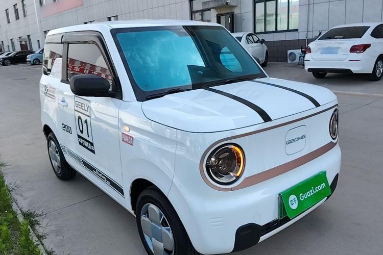Used Geely Galaxy Panda 2024 Panda Mini 200km Endurance Bear Front Right 45 Deg