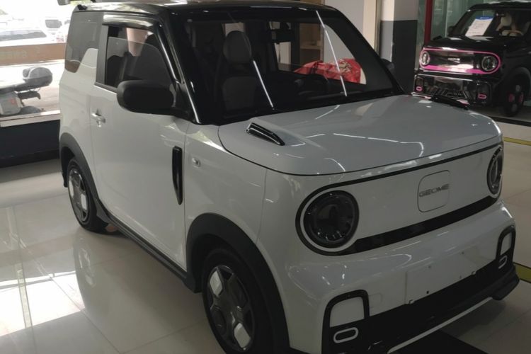 Used Geely Galaxy Panda 2024 200km Panda Kart Front Right 45 Deg