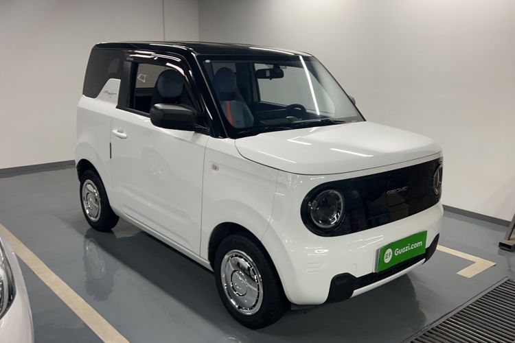 Used Geely Galaxy Panda 2024 Panda Mini 200km Endurance Bear Front Right 45 Deg