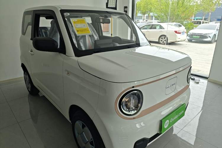 Used Geely Galaxy Panda 2024 Panda Mini 200km Endurance Bear Front Right 45 Deg