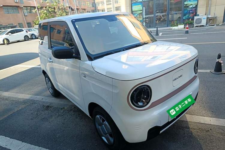 Used Geely Galaxy Panda 2024 Panda Mini 200km Longteng PRO Edition Front Right 45 Deg