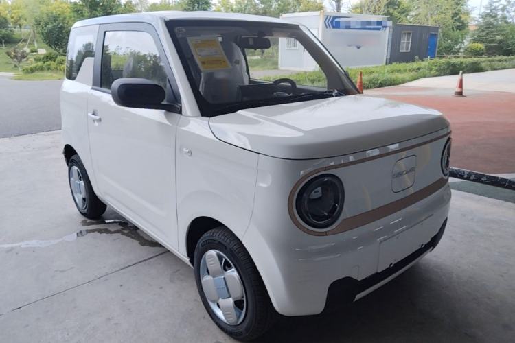 Used Geely Galaxy Panda 2024 Panda Mini 200km Endurance Bear Front Right 45 Deg