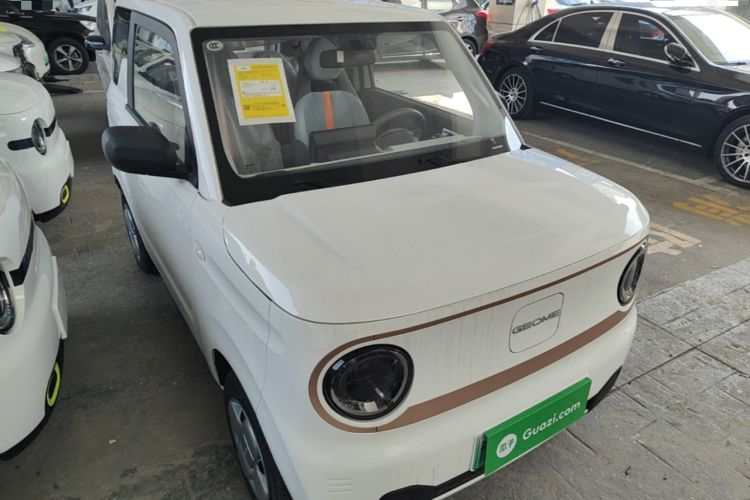 Used Geely Galaxy Panda 2024 Panda Mini 200km Endurance Bear Front Right 45 Deg