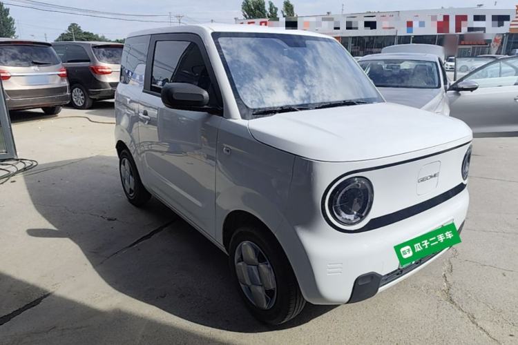 Used Geely Galaxy Panda 2024 Panda Mini 200km Endurance Bear Front Right 45 Deg