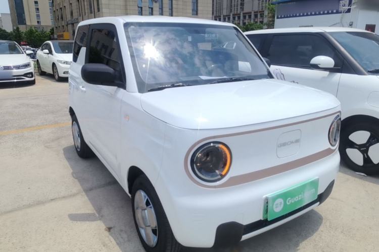 Used Geely Galaxy Panda 2024 Panda Mini 200km Endurance Bear Front Right 45 Deg