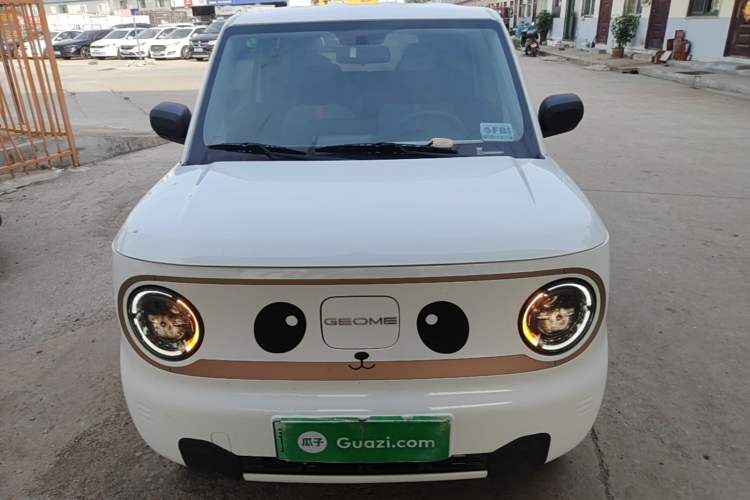Used Geely Galaxy Panda 2024 Panda Mini 200km Endurance Bear Front