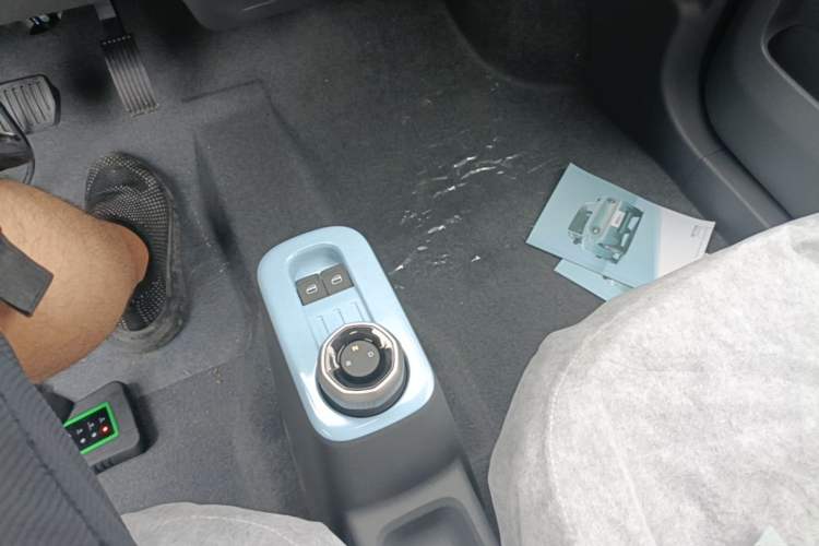 Used Geely Galaxy Panda 2024 Panda Mini 200km Endurance Bear Gear Lever