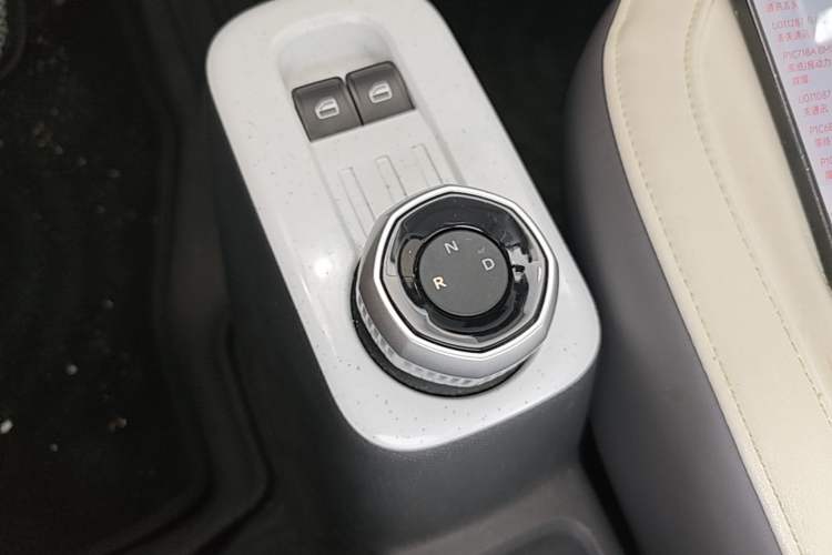 Used Geely Galaxy Panda 2024 200km Panda Rider Gear Lever