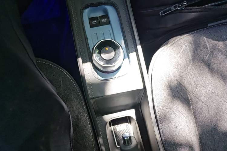 Used Geely Galaxy Panda 2024 Panda Mini 200km Endurance Bear Gear Lever