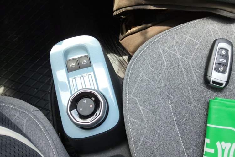 Used Geely Galaxy Panda 2024 Panda Mini 200km Longteng PRO Edition Gear Lever
