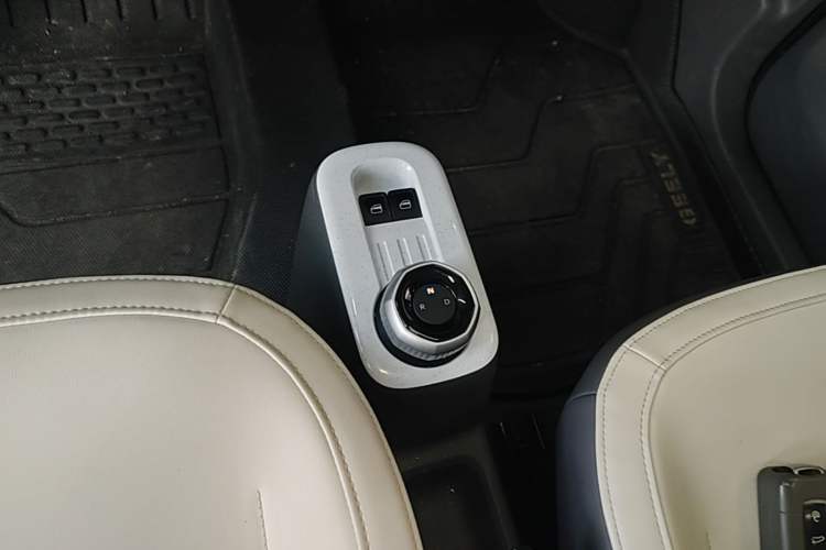 Used Geely Galaxy Panda 2024 200km Panda Rider Gear Lever