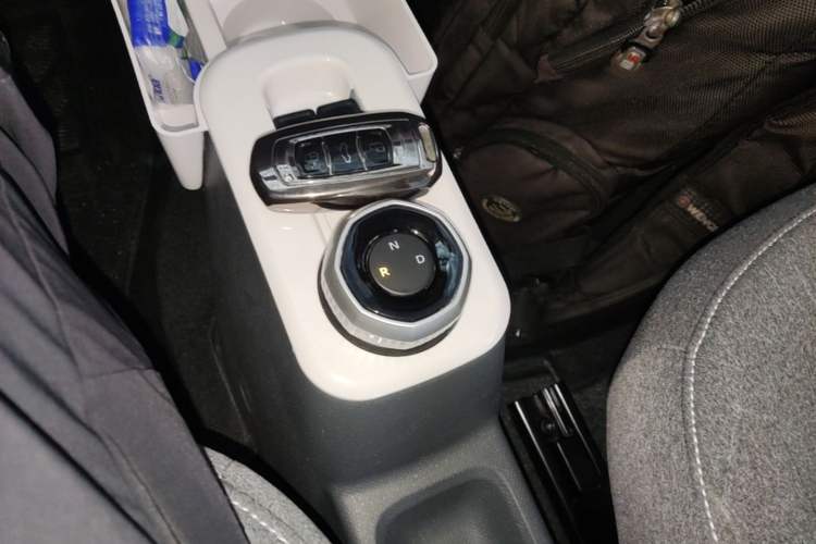 Used Geely Galaxy Panda 2024 Panda Mini 200km Longteng PRO Edition Gear Lever