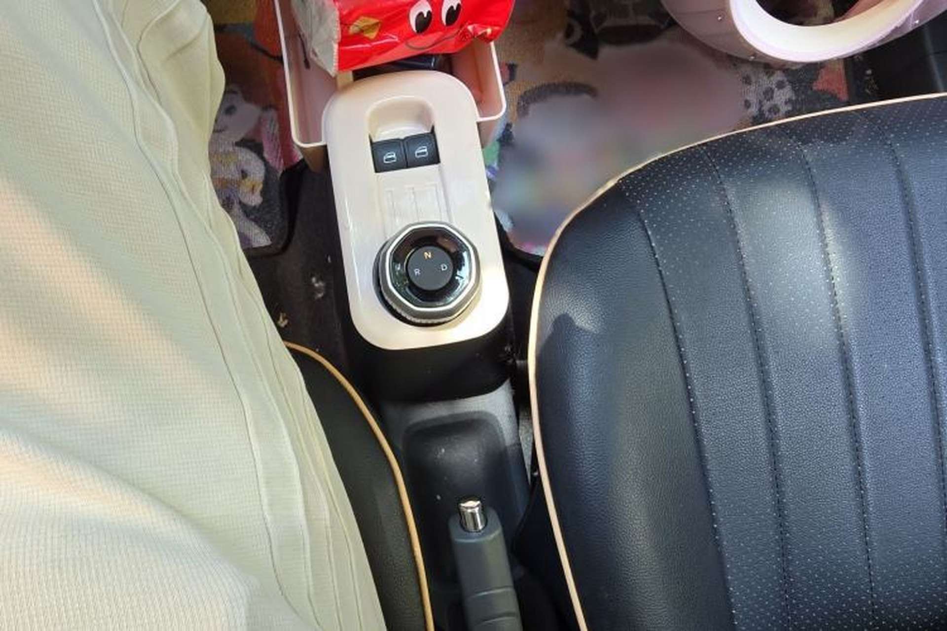 Used Geely Galaxy Panda 2024 Panda Mini 200km Endurance Bear Gear Lever