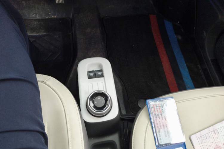Used Geely Galaxy Panda 2024 200km Panda Rider Gear Lever