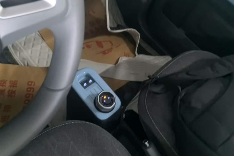 Used Geely Galaxy Panda 2024 Panda Mini 200km Longteng PRO Edition Gear Lever