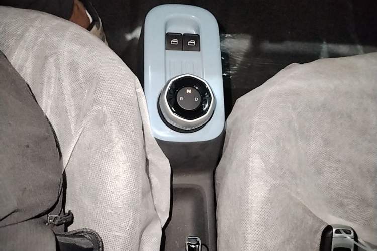 Used Geely Galaxy Panda 2024 Panda Mini 200km Longteng PRO Edition Gear Lever