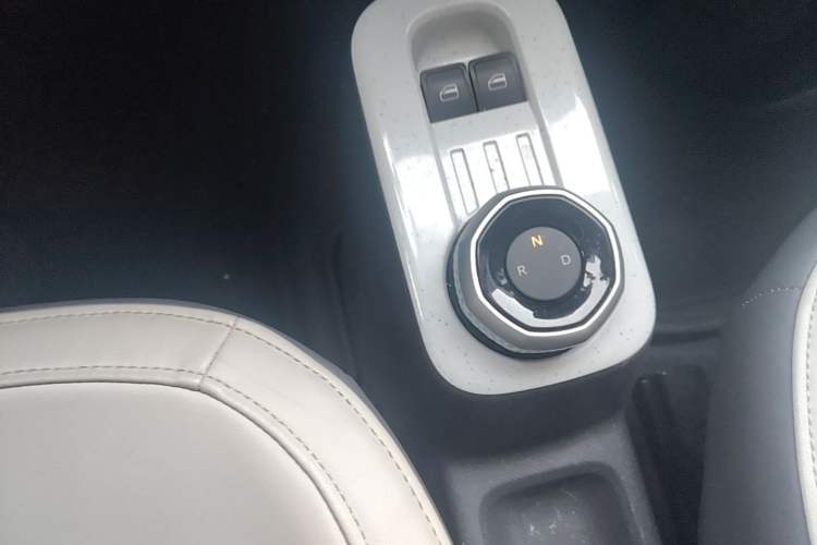 Used Geely Galaxy Panda 2024 200km Panda Rider Gear Lever