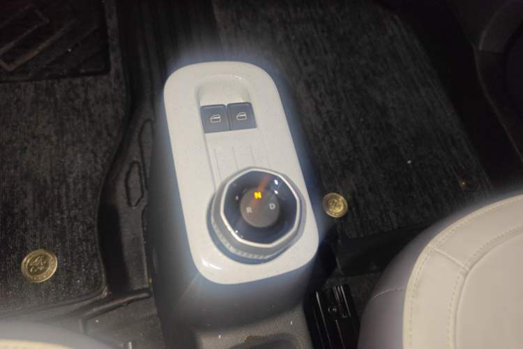 Used Geely Galaxy Panda 2024 200km Panda Rider Gear Lever