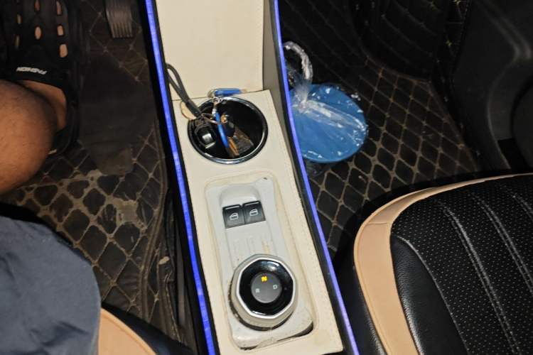 Used Geely Galaxy Panda 2024 200km Panda Rider Gear Lever