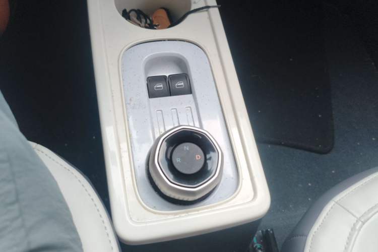 Used Geely Galaxy Panda 2024 200km Panda Rider Gear Lever