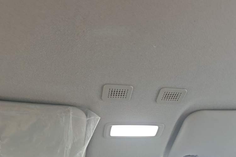 Used Geely Galaxy Panda 2024 Panda Mini 200km Endurance Bear Headliner
