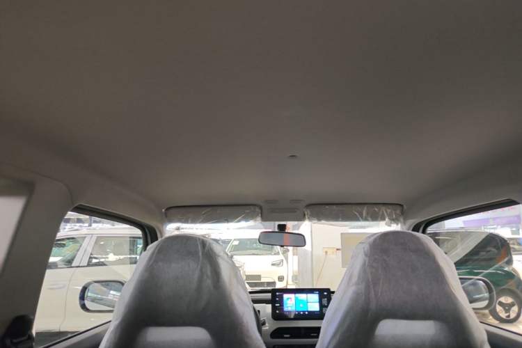 Used Geely Galaxy Panda 2024 Panda Mini 200km Endurance Bear Headliner
