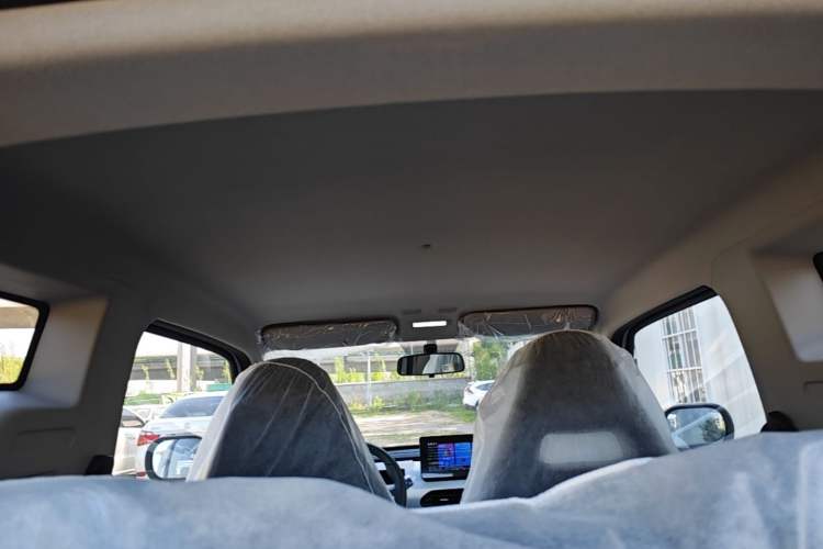 Used Geely Galaxy Panda 2024 Panda Mini 200km Endurance Bear Headliner