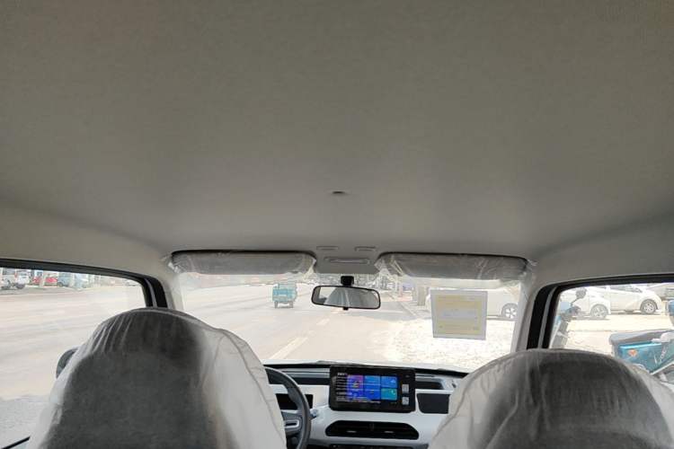 Used Geely Galaxy Panda 2024 Panda Mini 200km Endurance Bear Headliner