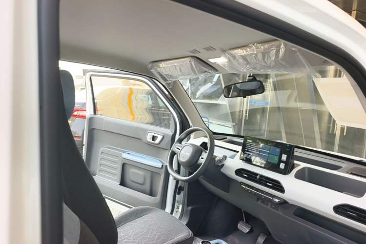 Used Geely Galaxy Panda 2024 Panda Mini 200km Endurance Bear Headliner