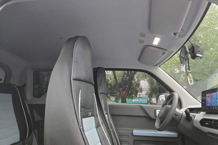 Used Geely Galaxy Panda 2024 Panda Mini 200km Endurance Bear Headliner