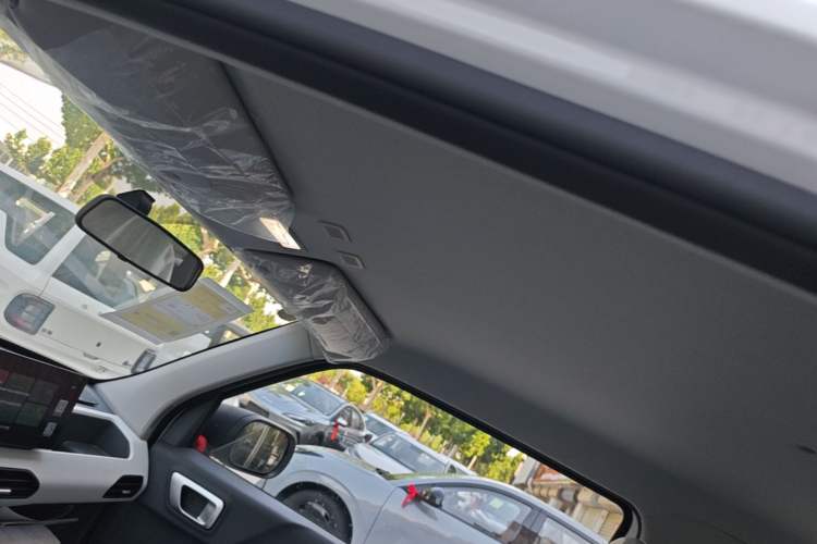 Used Geely Galaxy Panda 2024 Panda Mini 200km Endurance Bear Headliner