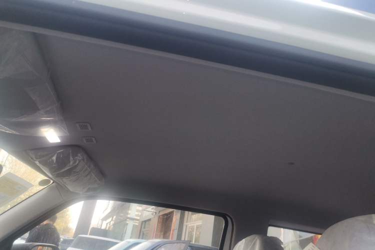 Used Geely Galaxy Panda 2024 Panda Mini 200km Endurance Bear Headliner