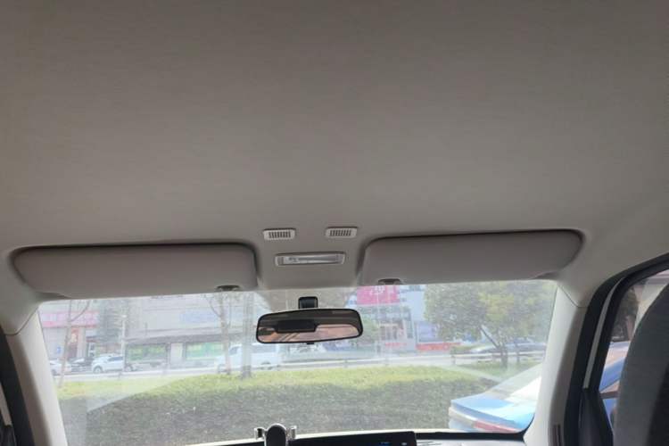 Used Geely Galaxy Panda 2024 Panda Mini 200km Endurance Bear Headliner