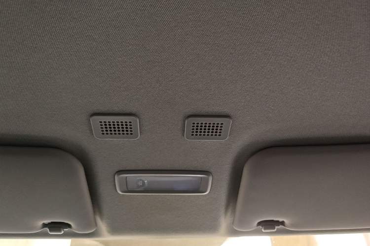 Used Geely Galaxy Panda 2024 Panda Mini 200km Endurance Bear Headliner