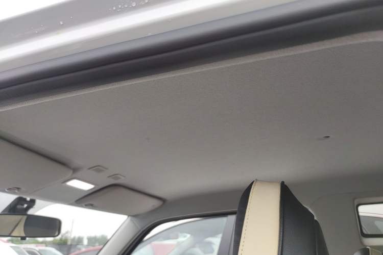 Used Geely Galaxy Panda 2024 Panda Mini 200km Endurance Bear Headliner