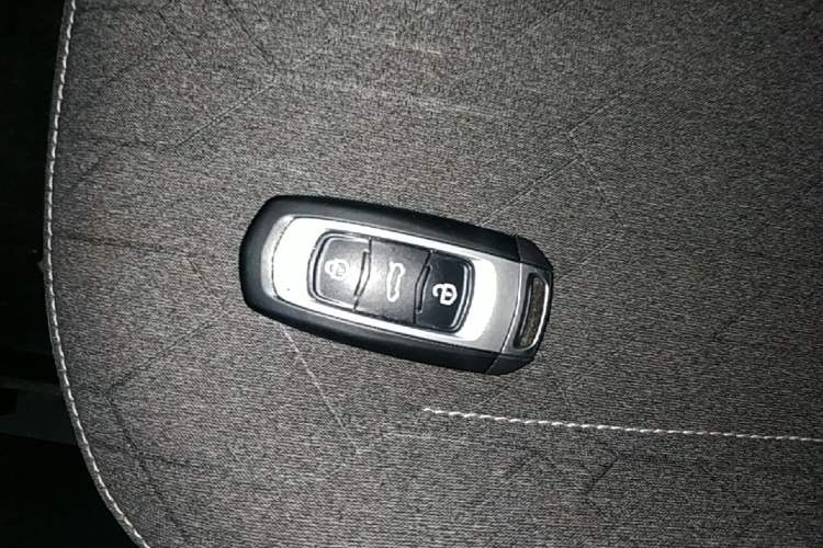 Used Geely Galaxy Panda 2024 Panda Mini 200km Endurance Bear Interior 1